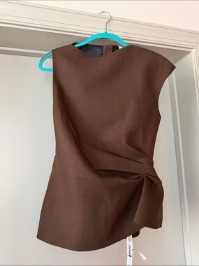 Arrange Cinch Waist Tailored Top w Button Detail in chocolate